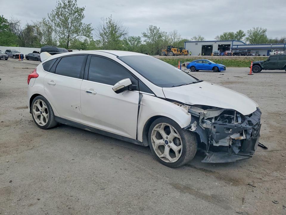 49671466 :رقم المزاد ، 1FAHP3M21CL242980 vin ، 2012 Ford Focus مزاد بيع