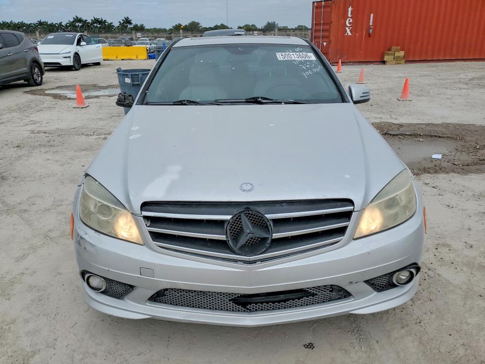 50013606 :رقم المزاد ، WDDGF5EB0AR107654 vin ، 2010 Mercedes-benz C مزاد بيع