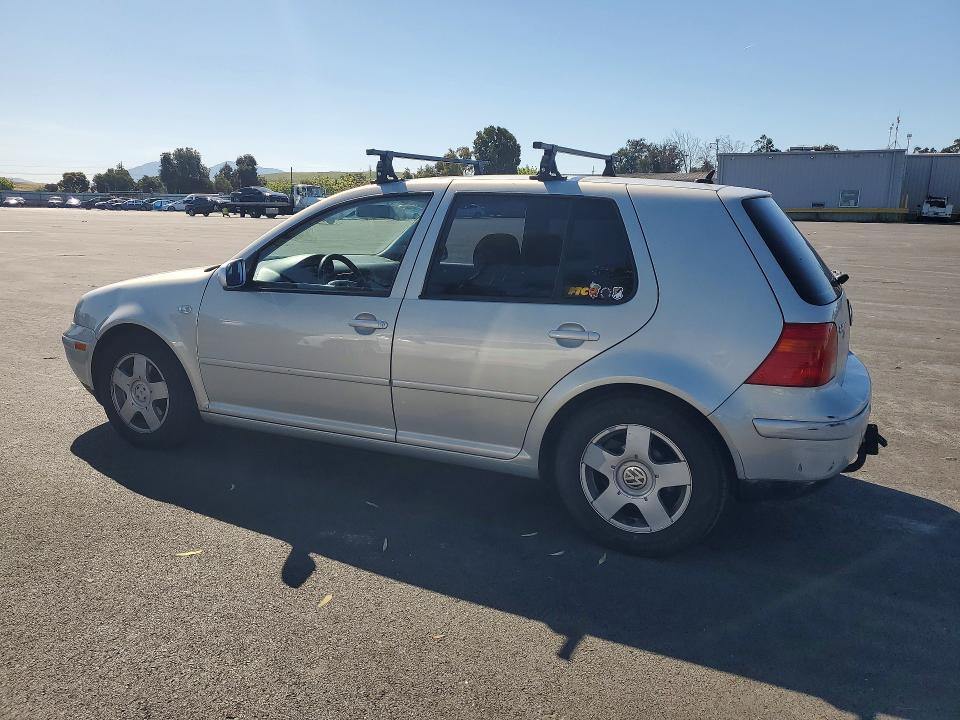 48641216 :رقم المزاد ، WVWGC21J2YW370710 vin ، 2000 Volkswagen Golf مزاد بيع