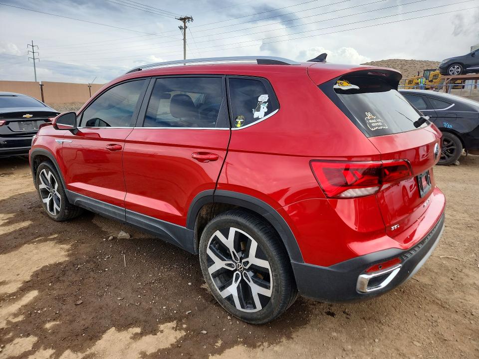 49298136 :رقم المزاد ، 3VV2X7B23NM035603 vin ، 2022 Volkswagen Taos مزاد بيع