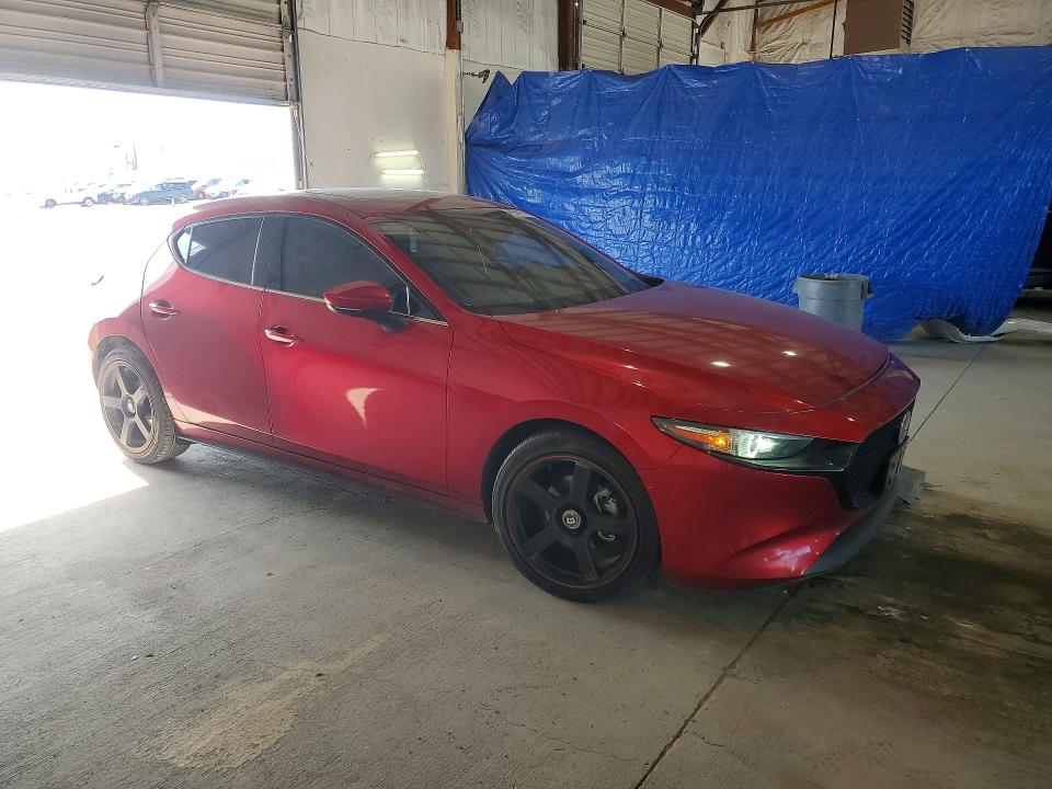 2021 Mazda 3 მანქანა იყიდება აუქციონზე, vin: JM1BPAML3M1306947, აუქციონის ნომერი: 49541016