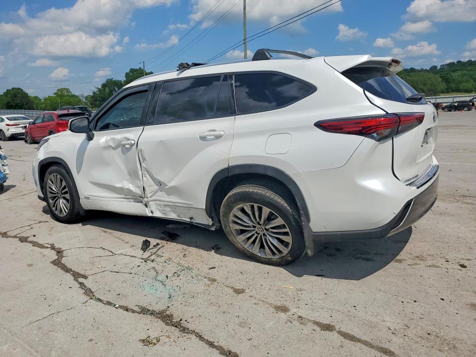 Продаж на аукціоні авто 2022 Toyota Highlander, vin: 5TDEBRCH8NS082599, номер лоту: 50277406