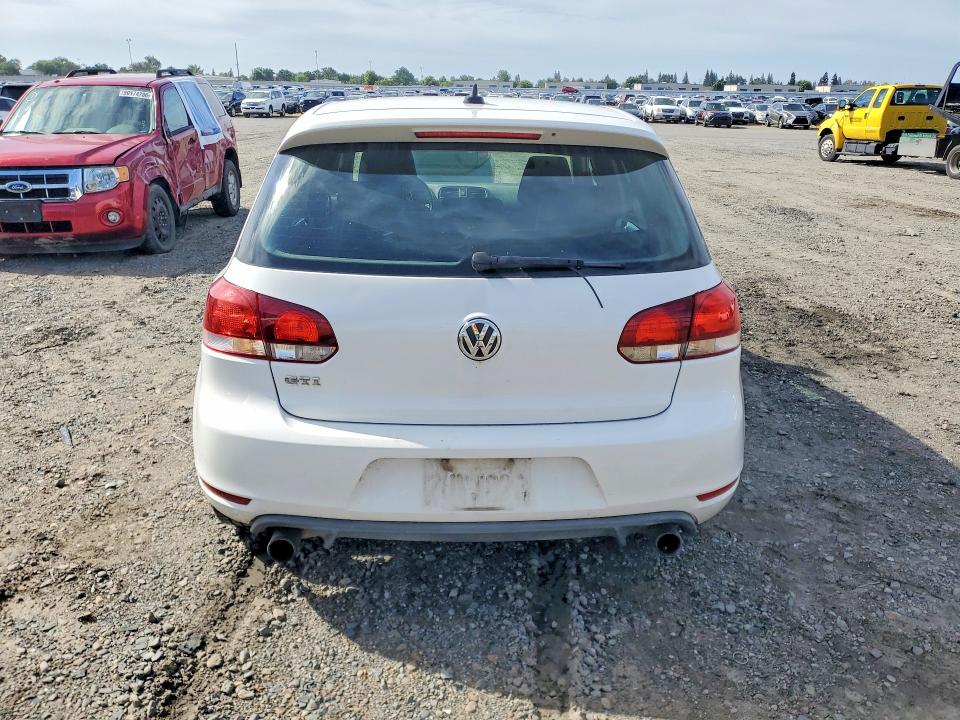2011 Volkswagen Gti მანქანა იყიდება აუქციონზე, vin: WVWGD7AJ4BW156979, აუქციონის ნომერი: 51044286