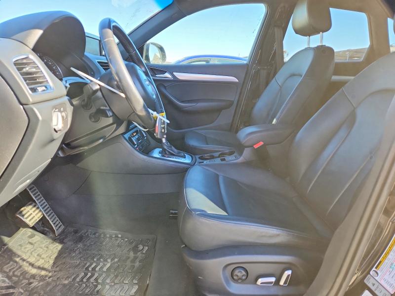 2016 Audi Q3 მანქანა იყიდება აუქციონზე, vin: WA1BFCFS7GR013281, აუქციონის ნომერი: 48675956