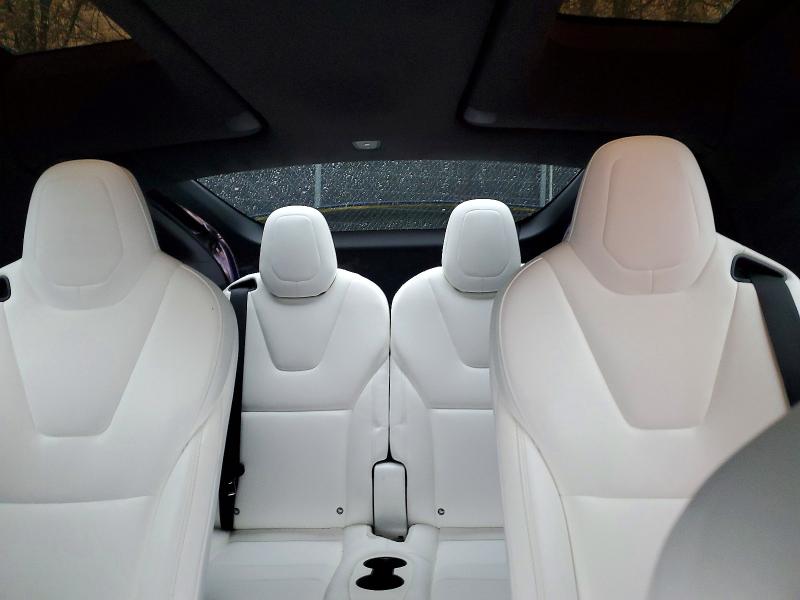 48497896 :رقم المزاد ، 5YJXCBE28KF198715 vin ، 2019 Tesla Model X مزاد بيع
