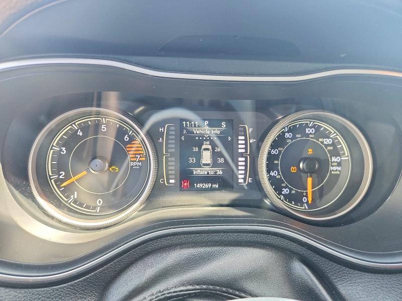 50605096 :رقم المزاد ، 1C4PJMCB1KD207508 vin ، 2019 Jeep Cherokee مزاد بيع