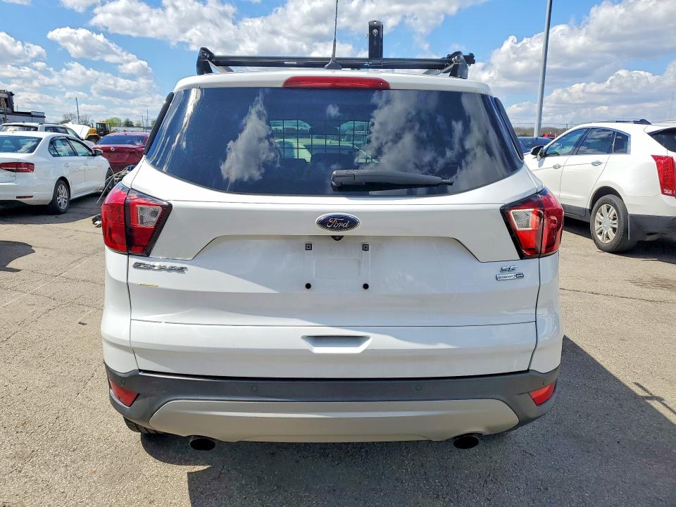 Продажа на аукционе авто 2019 Ford Escape, vin: 1FMCU9GD6KUB65573, номер лота: 48920876