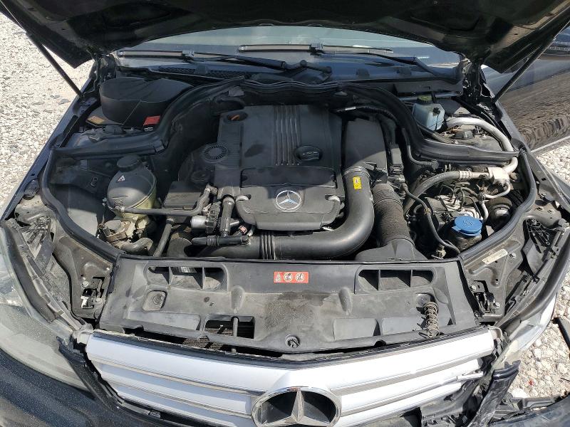 Продажа на аукционе авто 2013 Mercedes-benz C, vin: WDDGF4HB4DR270527, номер лота: 50296846