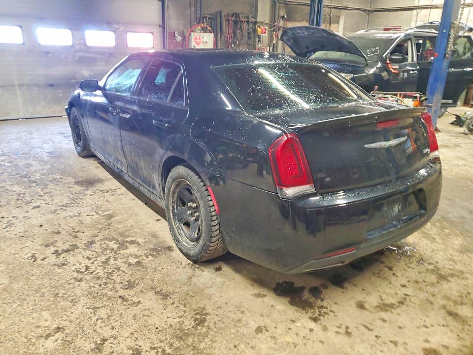 Продажа на аукционе авто 2017 Chrysler 300, vin: 2C3CCABG1HH564143, номер лота: 47984596
