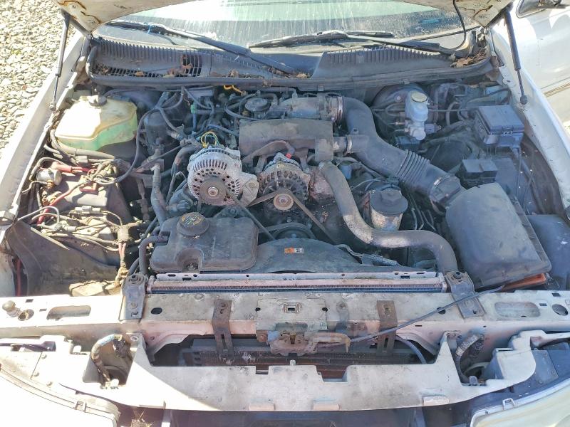 41631386 :رقم المزاد ، 1L1FM81W81Y609207 vin ، 2001 Lincoln Town Car مزاد بيع