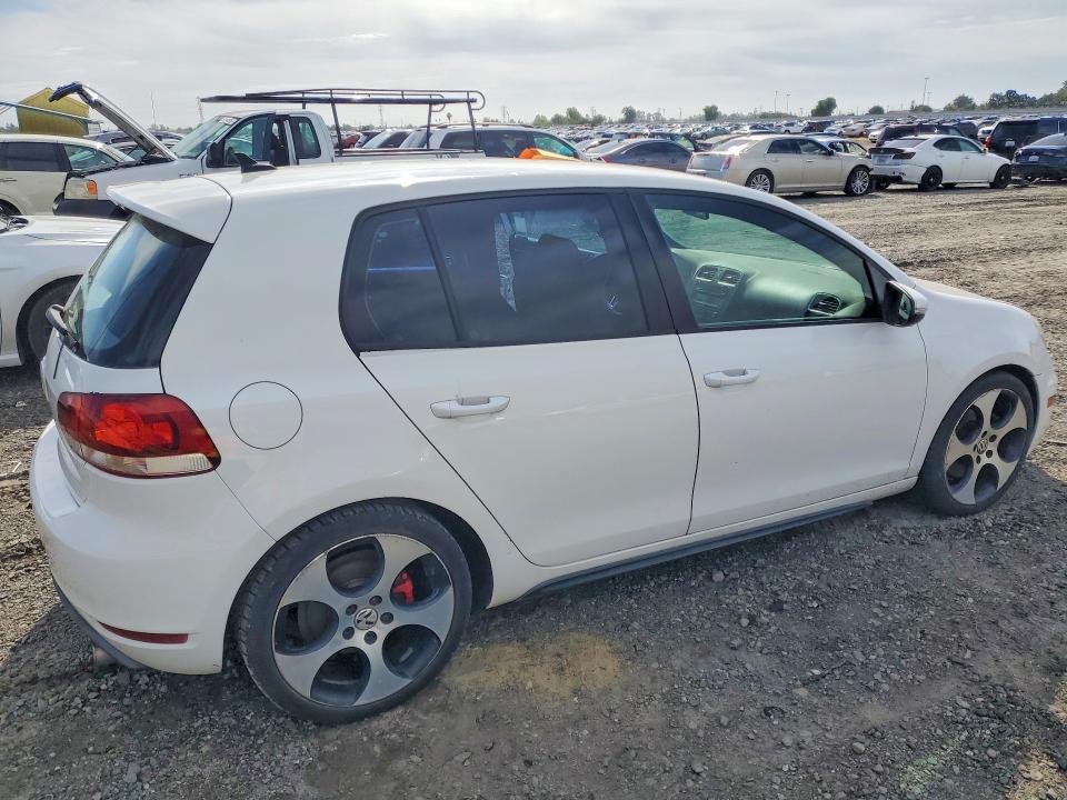 2011 Volkswagen Gti მანქანა იყიდება აუქციონზე, vin: WVWGD7AJ4BW156979, აუქციონის ნომერი: 51044286