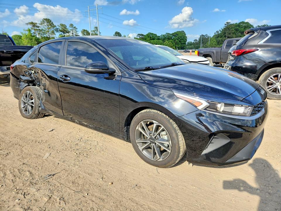 2024 Kia Forte მანქანა იყიდება აუქციონზე, vin: 3KPF24AD5RE729855, აუქციონის ნომერი: 50081146