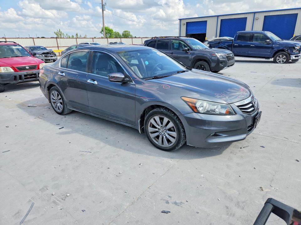 49337416 :رقم المزاد ، 1HGCP3F83BA029840 vin ، 2011 Honda Accord مزاد بيع