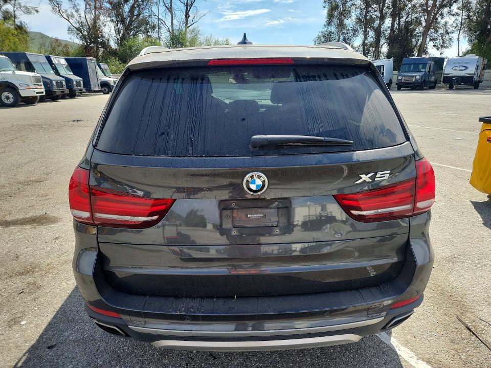 49504576 :رقم المزاد ، 5UXKR0C5XJ0X93930 vin ، 2018 Bmw X5 مزاد بيع
