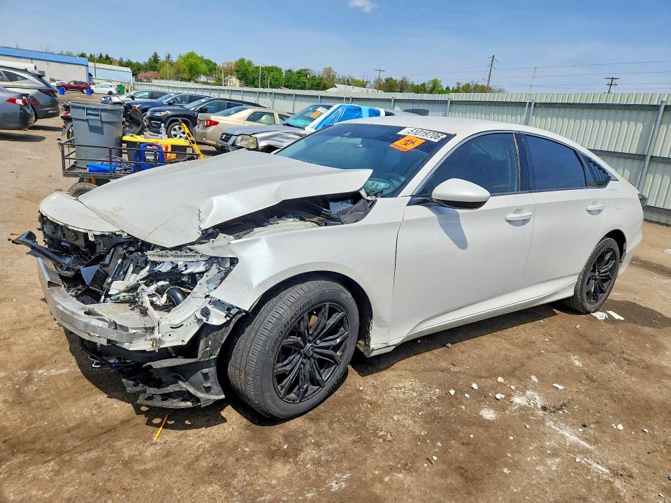 Auction sale of the 2019 Honda Accord, vin: 1HGCV1F19KA017429, lot number: 51019706
