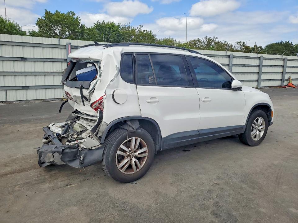 2017 Volkswagen Tiguan მანქანა იყიდება აუქციონზე, vin: WVGAV7AX7HK012393, აუქციონის ნომერი: 50075266