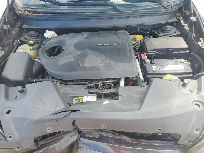 51984136 :رقم المزاد ، 1C4PJMCS8EW226887 vin ، 2014 Jeep Cherokee مزاد بيع