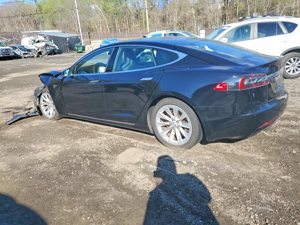 48532906 :رقم المزاد ، 5YJSA1E2XGF144589 vin ، 2016 Tesla Model S مزاد بيع