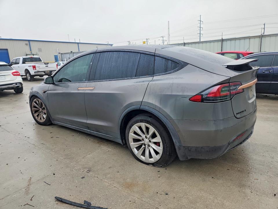 Продаж на аукціоні авто 2018 Tesla Model X, vin: 5YJXCBE48JF091275, номер лоту: 50646176