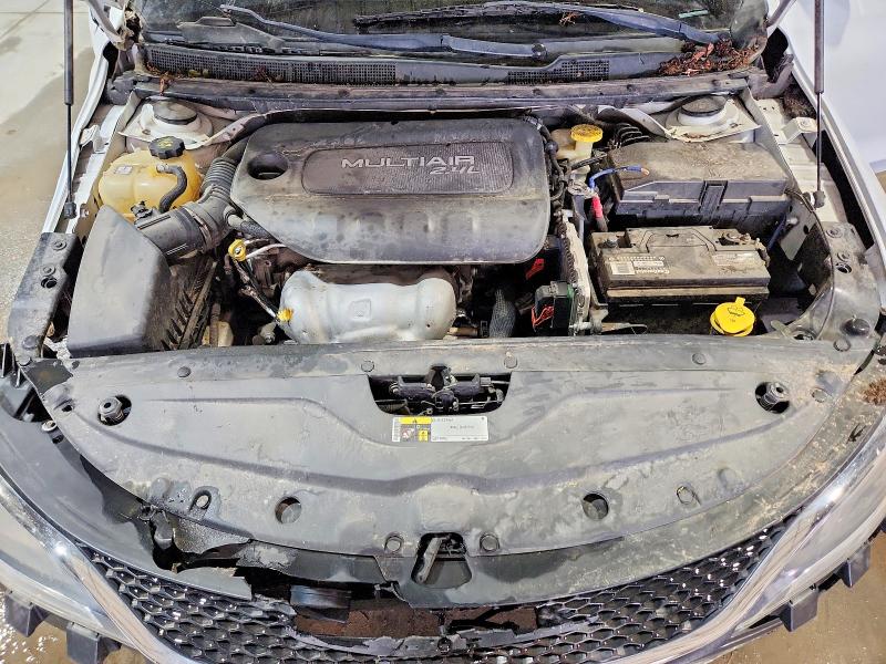 50925276 :رقم المزاد ، 1C3CCCAB8FN711550 vin ، 2015 Chrysler 200 مزاد بيع