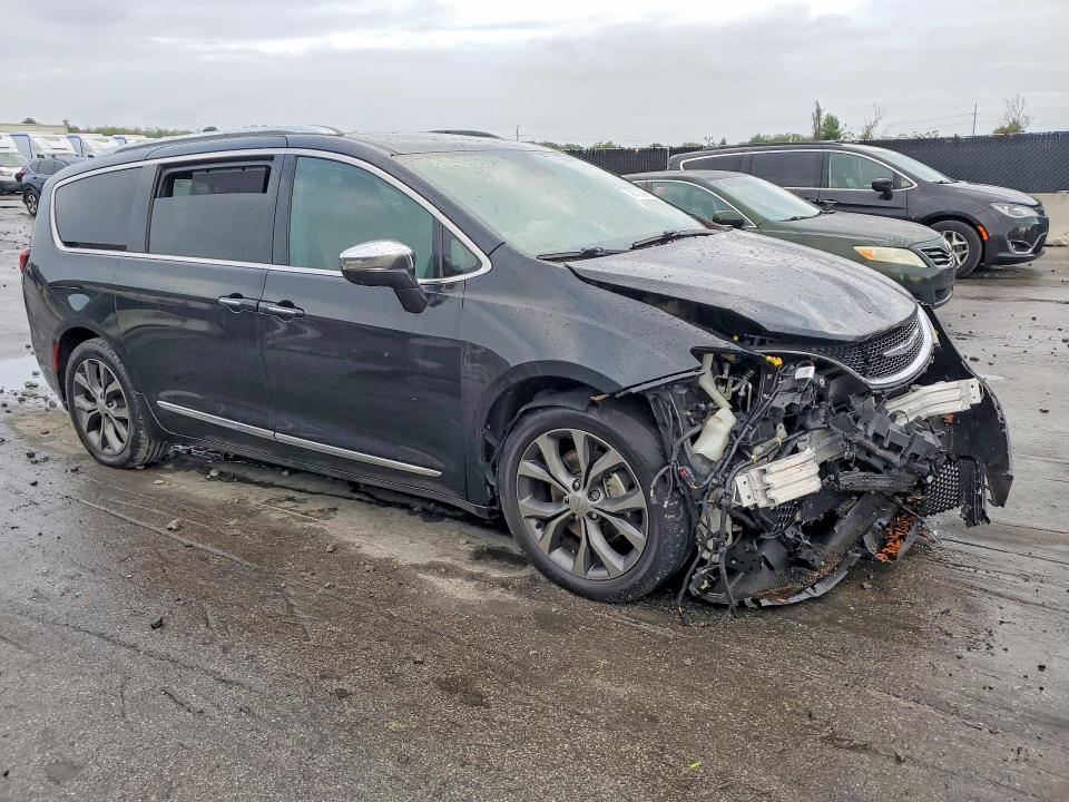 48476996 :رقم المزاد ، 2C4RC1GG6HR747904 vin ، 2017 Chrysler Pacifica مزاد بيع