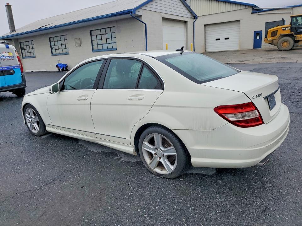 2010 Mercedes-benz C მანქანა იყიდება აუქციონზე, vin: WDDGF8BB2AR099823, აუქციონის ნომერი: 48680916