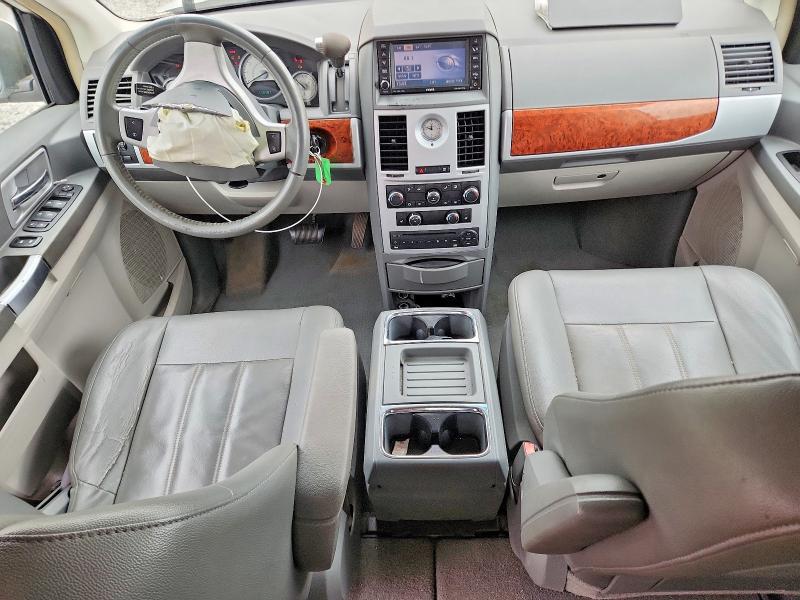50370276 :رقم المزاد ، 2A8HR54P98R765912 vin ، 2008 Chrysler Town & Country مزاد بيع