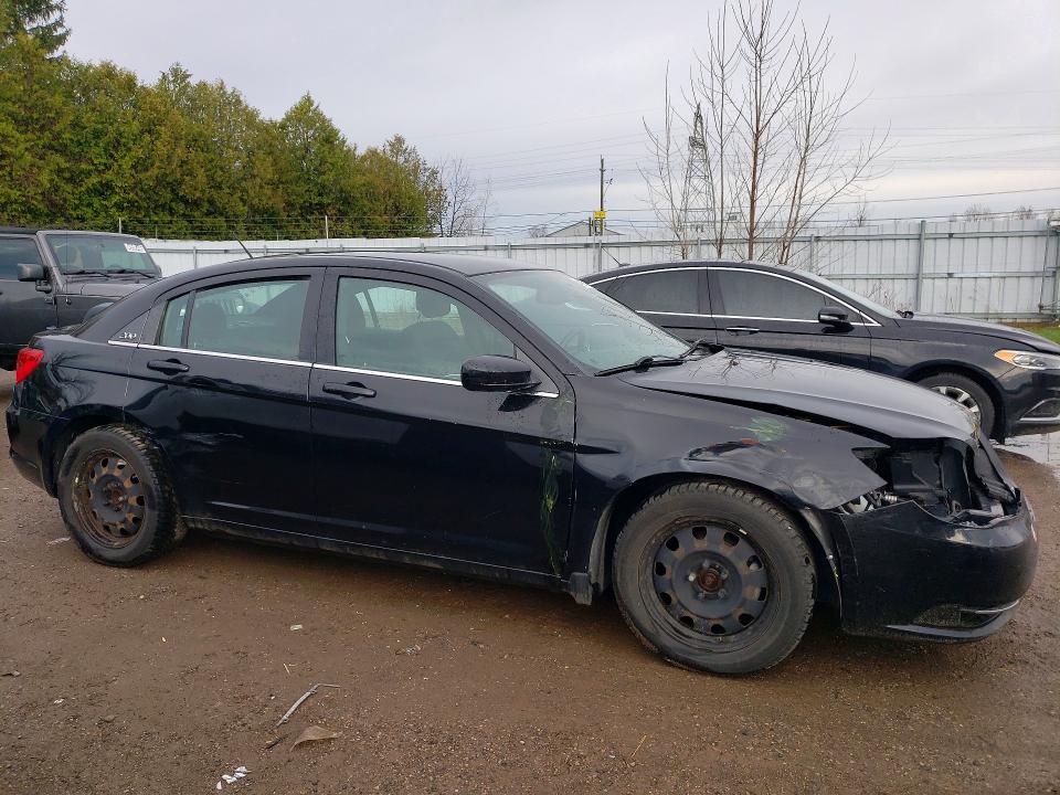 49397186 :رقم المزاد ، 1C3CCBAB0EN231771 vin ، 2014 Chrysler 200 مزاد بيع