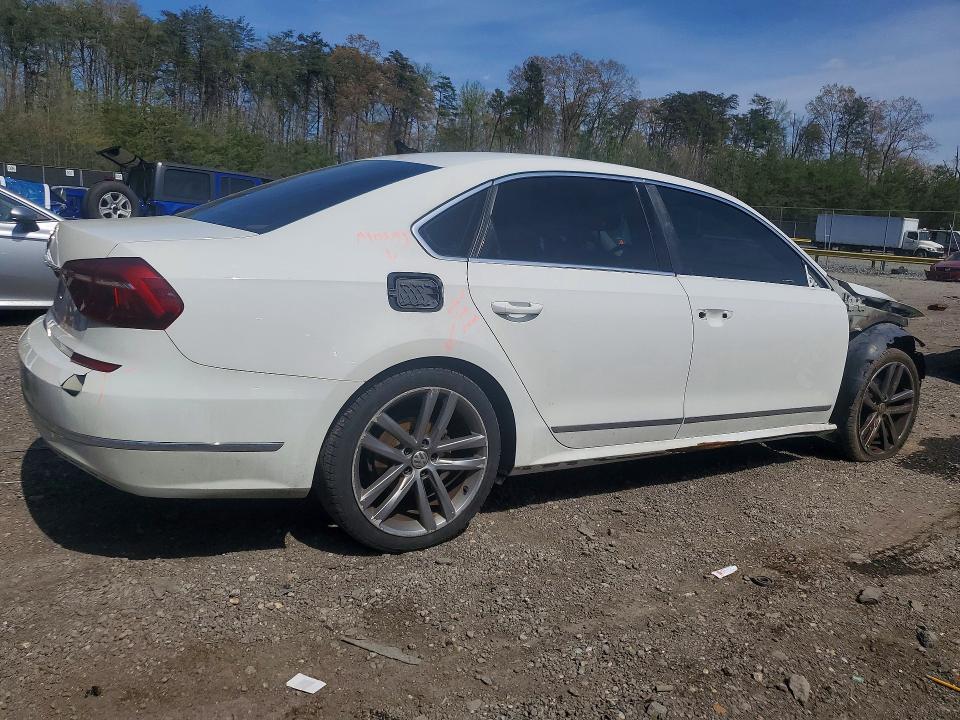 2017 Volkswagen Passat მანქანა იყიდება აუქციონზე, vin: 1VWDT7A35HC003297, აუქციონის ნომერი: 48894736