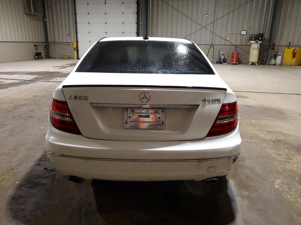 Продажа на аукционе авто 2013 Mercedes-benz C, vin: WDDGF8AB7DA829584, номер лота: 51682816