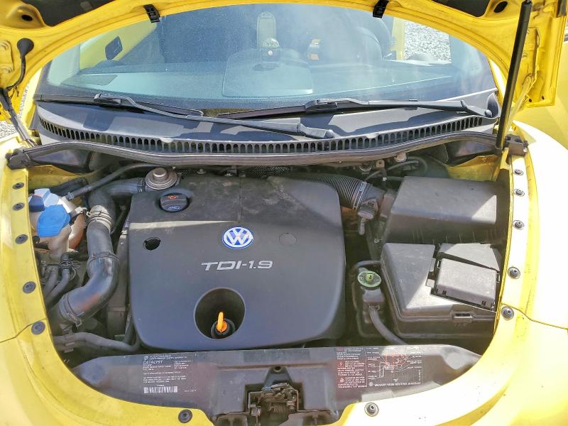 52165766 :رقم المزاد ، 3VWCP21C41M475479 vin ، 2001 Volkswagen New Beetle مزاد بيع