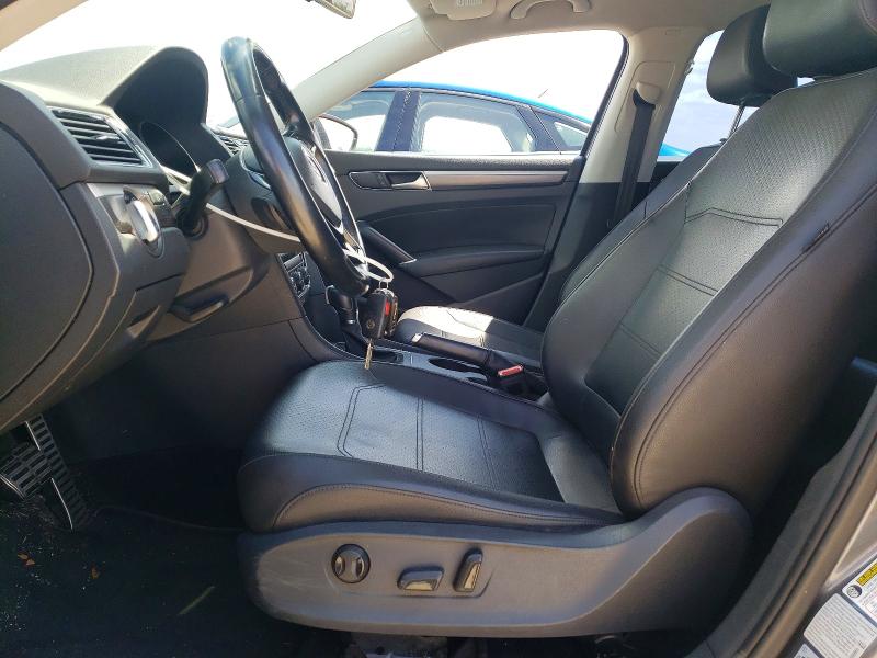 49818226 :رقم المزاد ، 1VWDT7A32HC023667 vin ، 2017 Volkswagen Passat مزاد بيع
