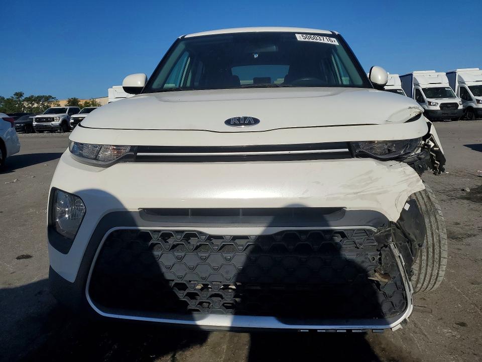 50603716 :رقم المزاد ، KNDJ23AU5L7121877 vin ، 2020 Kia Soul مزاد بيع