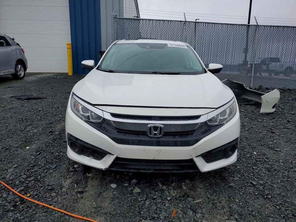 Продаж на аукціоні авто 2018 Honda Civic, vin: 2HGFC2F85JH010581, номер лоту: 47768926