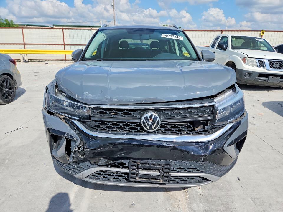 49717846 :رقم المزاد ، 3VVRX7B27NM009309 vin ، 2022 Volkswagen Taos مزاد بيع