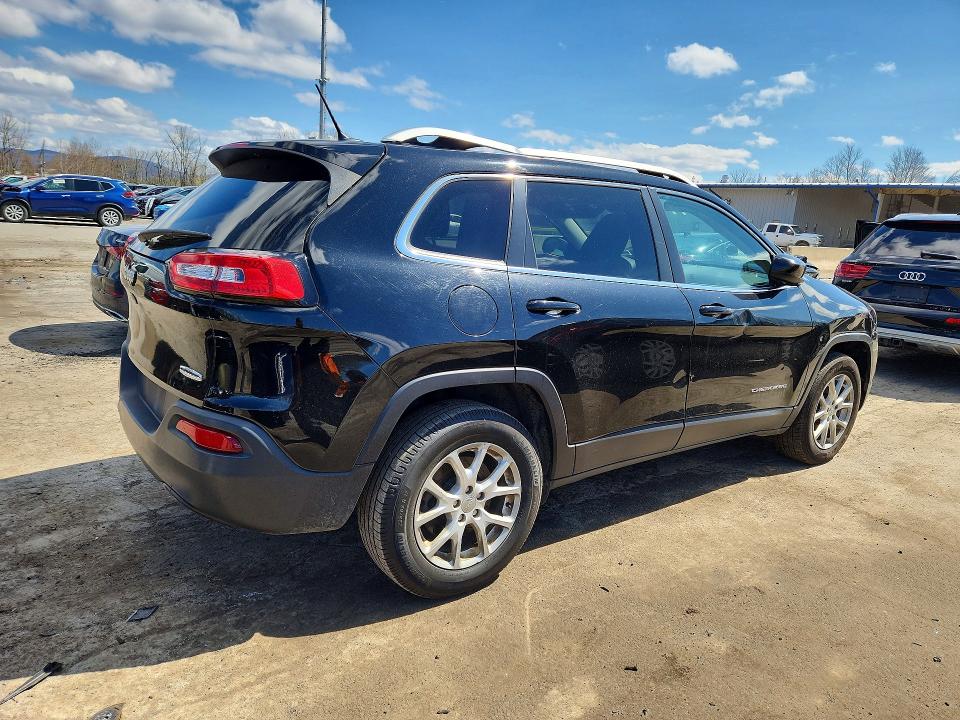 48899356 :رقم المزاد ، 1C4PJMCB4HW666562 vin ، 2017 Jeep Cherokee مزاد بيع