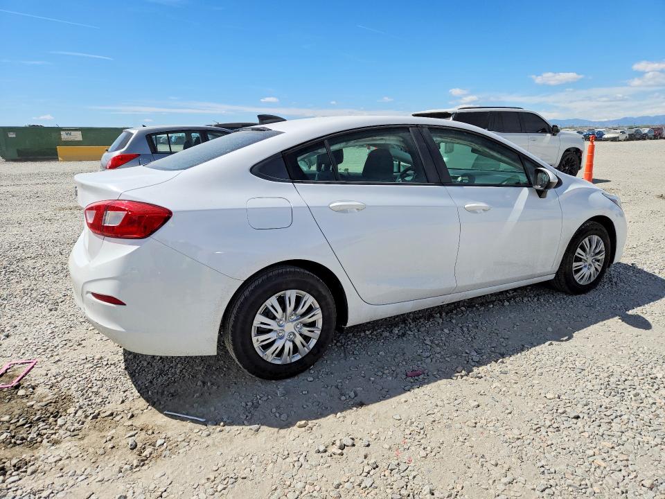 49995286 :رقم المزاد ، 1G1BC5SM2J7243999 vin ، 2018 Chevrolet Cruze مزاد بيع