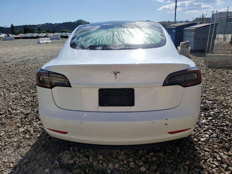 46782186 :رقم المزاد ، 5YJ3E1EA1NF370744 vin ، 2022 Tesla Model 3 مزاد بيع
