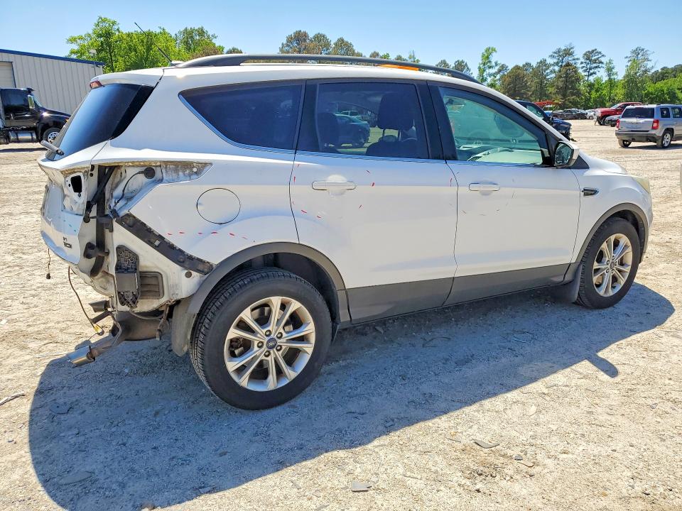 49662756 :رقم المزاد ، 1FMCU9GD5HUB38714 vin ، 2017 Ford Escape مزاد بيع