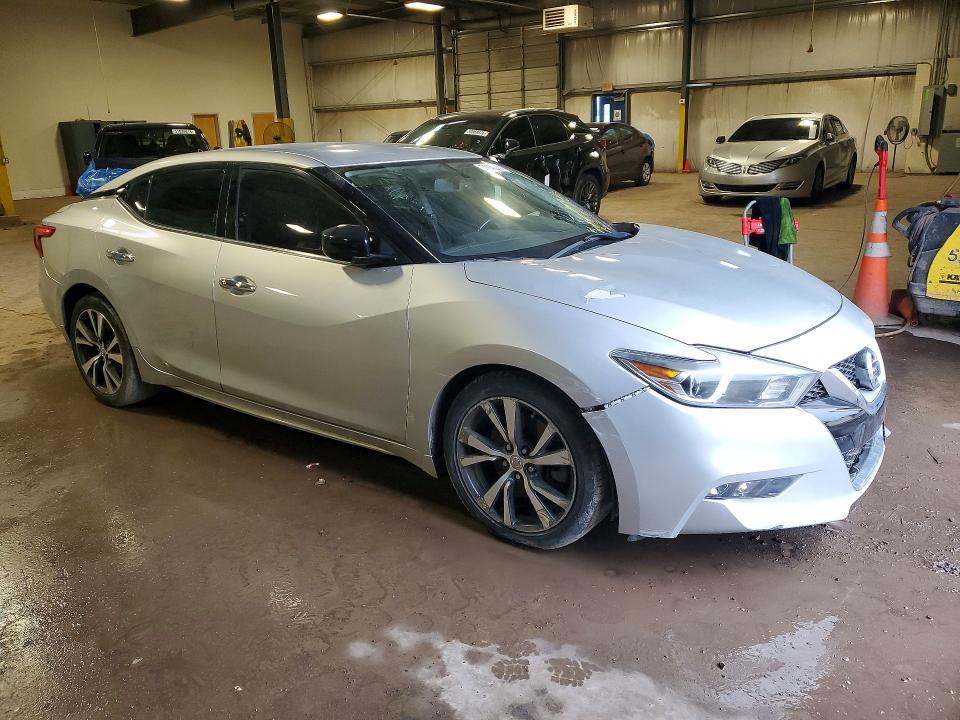 51148316 :رقم المزاد ، 1N4AA6AP5HC422037 vin ، 2017 Nissan Maxima مزاد بيع