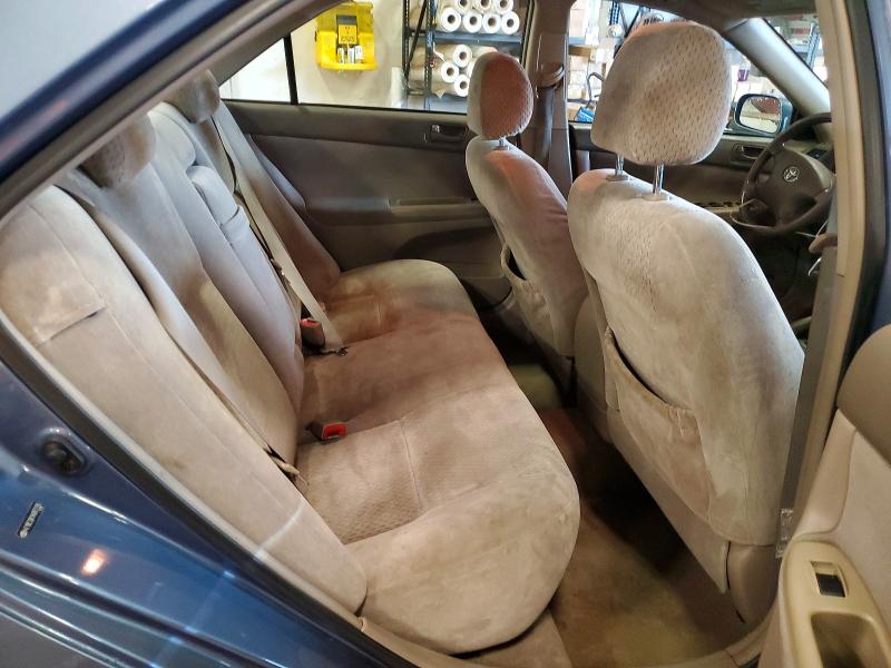 50004186 :رقم المزاد ، 4T1BE32K14U872126 vin ، 2004 Toyota Camry مزاد بيع