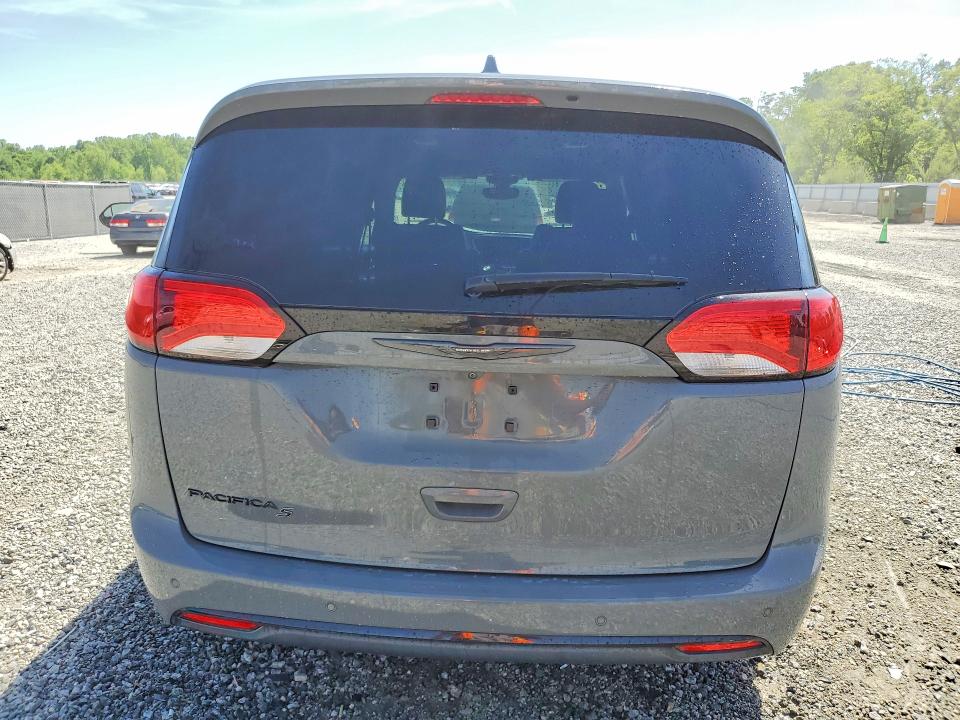 Auction sale of the 2020 Chrysler Pacifica, vin: 2C4RC1EG8LR267004, lot number: 50585696