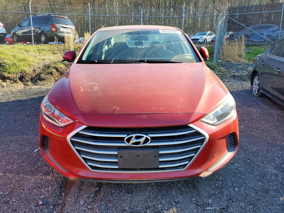 48942986 :رقم المزاد ، 5NPD84LF3HH001384 vin ، 2017 Hyundai Elantra مزاد بيع