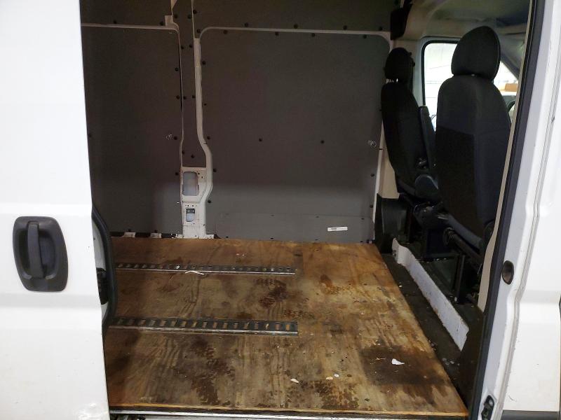 49548346 :رقم المزاد ، 3C6TRVDG1JE118937 vin ، 2018 Ram Promaster 2500 مزاد بيع