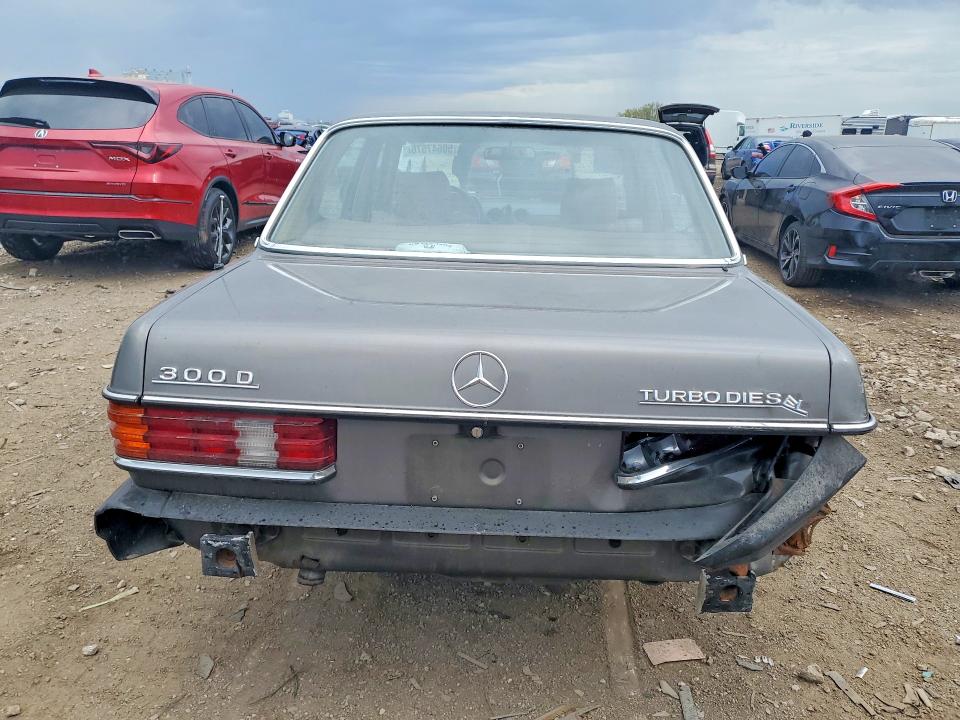 50647576 :رقم المزاد ، WDBAB33C2FA192156 vin ، 1985 Mercedes-benz 300 مزاد بيع