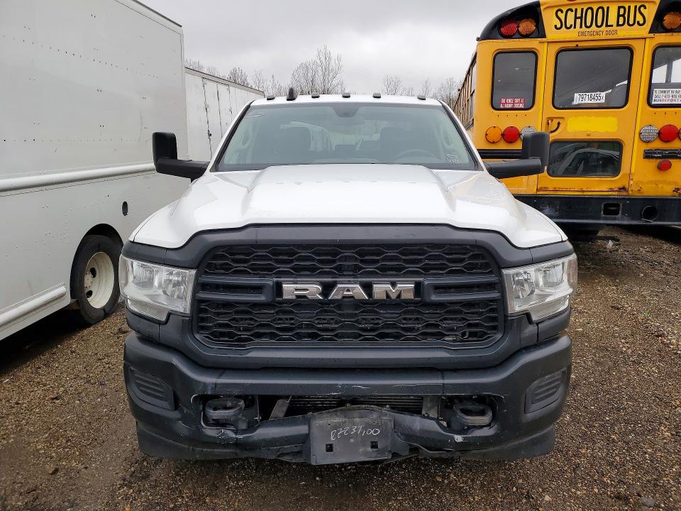 Продажа на аукционе авто 2019 Ram 3500, vin: 3C7WRTCL7KG643390, номер лота: 48989616