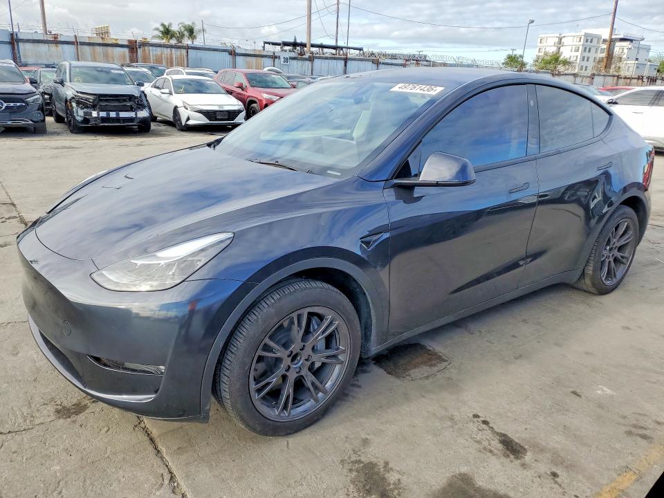 49761436 :رقم المزاد ، 7SAYGDED5SF249158 vin ، 2025 Tesla Model Y مزاد بيع