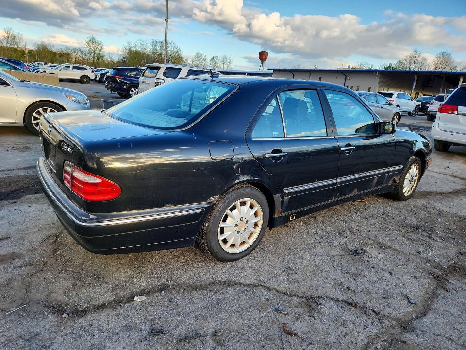 2001 Mercedes Benz E-class მანქანა იყიდება აუქციონზე, vin: WDBJF82J81X045086, აუქციონის ნომერი: 50523186