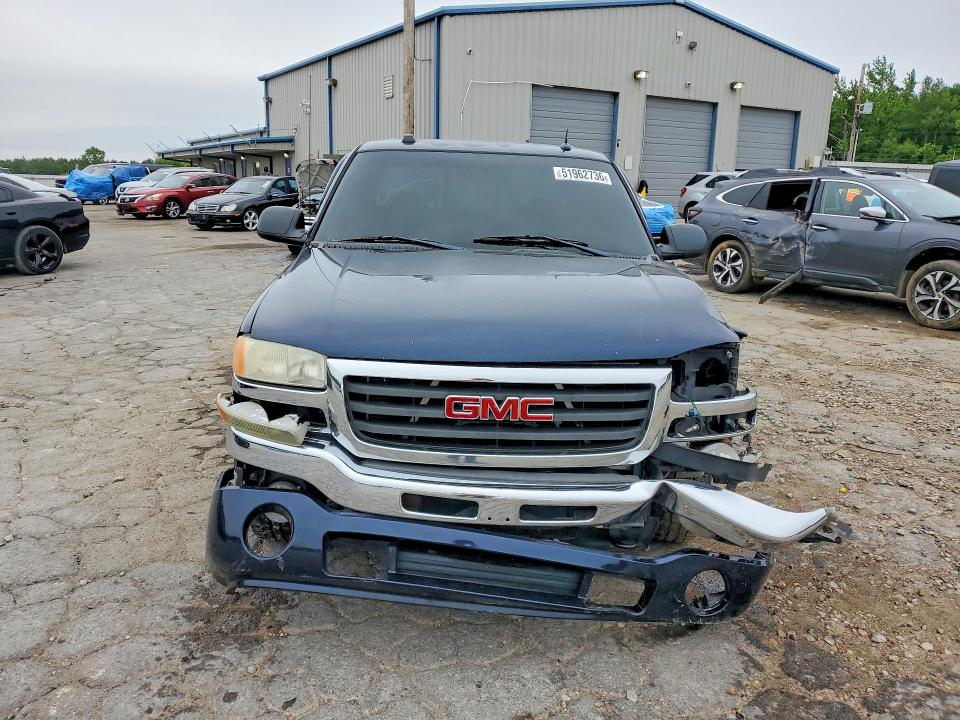 Продажа на аукционе авто 2005 Gmc New Sierra, vin: 2GTEC13T451360926, номер лота: 51962736