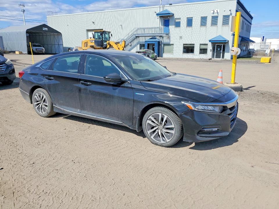 Продажа на аукционе авто 2018 Honda Accord, vin: 1HGCV3F76JA800156, номер лота: 49886516